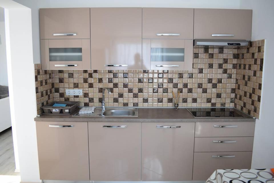 Apartmani Celjak Паг Екстериор снимка