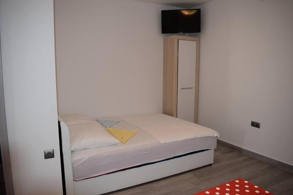 Apartmani Celjak Паг Екстериор снимка