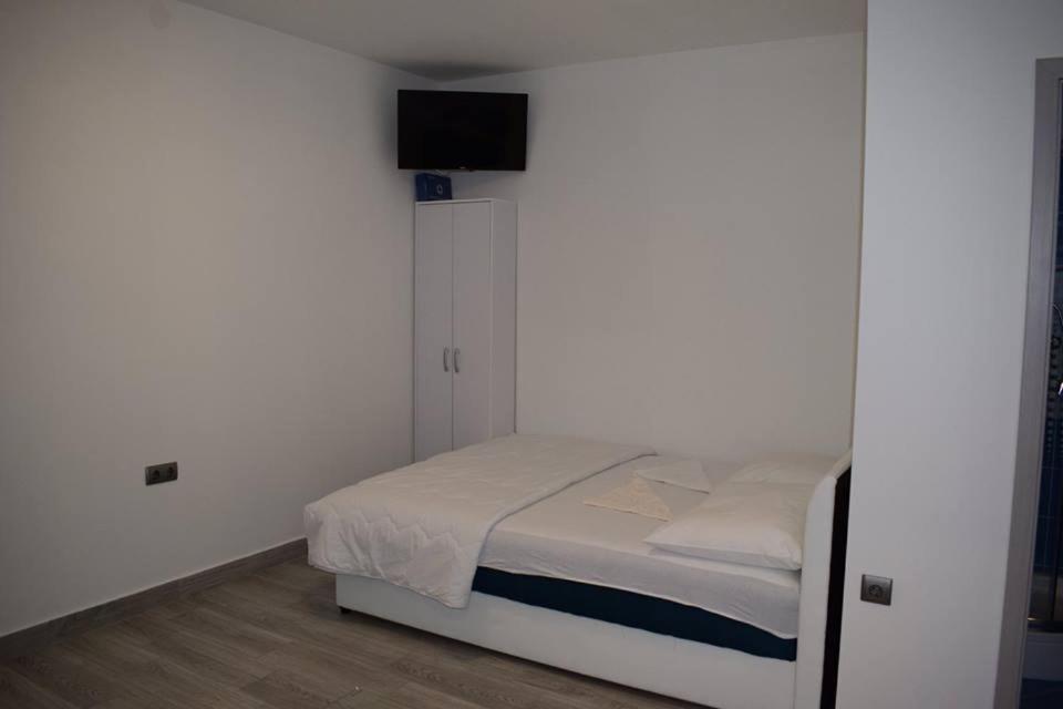 Apartmani Celjak Паг Екстериор снимка
